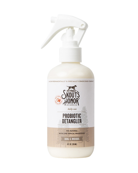A Spray Bottle of The Skout’s Honor Probiotic Detangler for Dogs & Cats - Dog of the Woods 8oz
